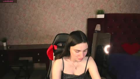 Snapshot of nishira_shy chatting on June 9, 2026, 1:34 pm nishira_shy online show from June 9, 2026, 1:34 pm