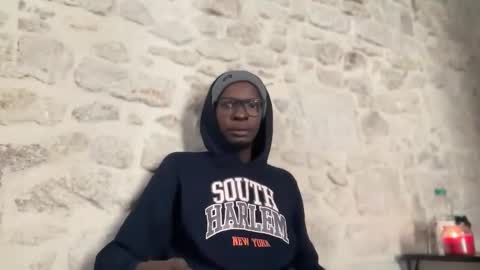 nitammartin85 online show from November 3, 2025, 10:27 am