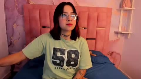 Nixie online show from September 13, 2025, 3:17 am