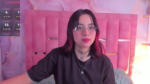 Nixie online show from September 16, 2025, 3:29 am