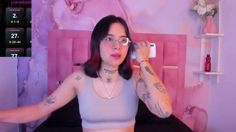 Nixie online show from September 25, 2025, 2:48 am