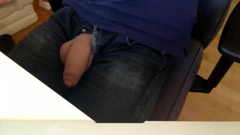 nixomuc online show from October 14, 2025, 9:32 am