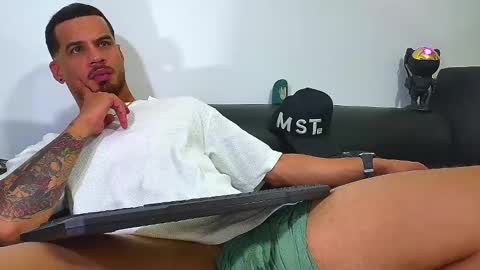 Nicolas Muscle online show from February 19, 2025, 7:06 am