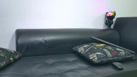 Nicolas Muscle online show from March 7, 2025, 8:34 am
