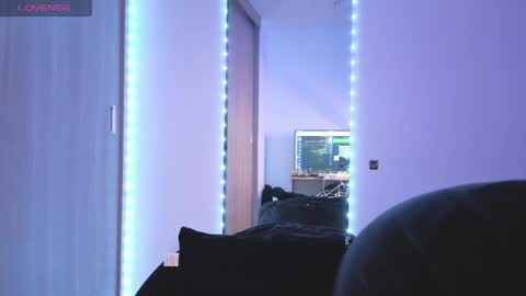 Snapshot of nixxi_ chatting on June 19, 2026, 5:01 am nix online show from June 19, 2026, 5:01 am