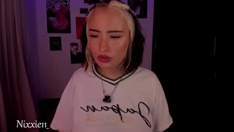 Snapshot of nixxie_ chatting on March 7, 2026, 2:30 am Nixxie online show from March 7, 2026, 2:30 am