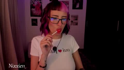 Snapshot of nixxie_ chatting on March 26, 2026, 3:12 am Nixxie online show from March 26, 2026, 3:12 am