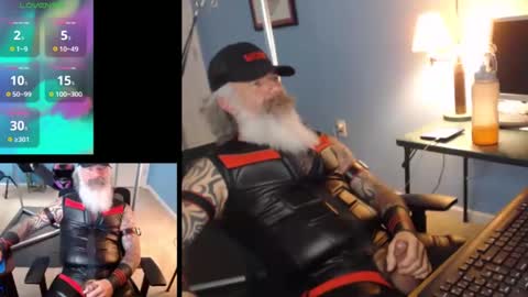 Snapshot of njdbear chatting on December 1, 2024, 9:48 pm Don online show from December 1, 2024, 9:48 pm