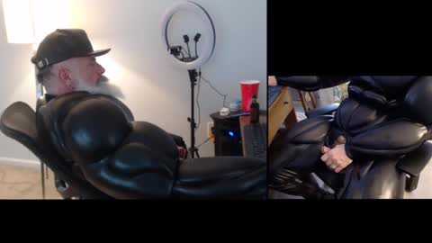 Snapshot of njdbear chatting on February 6, 2025, 8:56 pm Don online show from February 6, 2025, 8:56 pm