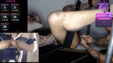 Snapshot of njdbear chatting on February 15, 2025, 11:25 pm Don online show from February 15, 2025, 11:25 pm