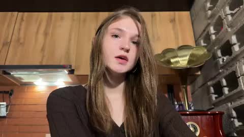 Tears Lora online show from May 6, 2026, 10:37 pm