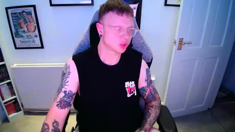 Snapshot of nlrb93 chatting on September 30, 2025, 6:35 pm BNate93 online show from September 30, 2025, 6:35 pm