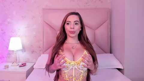  ambarsulliva  online show from December 26, 2024, 11:43 am