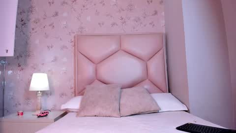 Snapshot of noa_butterfly chatting on October 28, 2025, 11:36 am   ambarsulliva  online show from October 28, 2025, 11:36 am