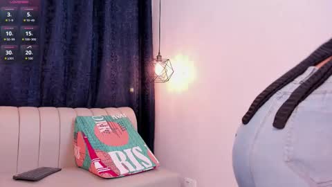 NATHALIA MORENO online show from November 26, 2025, 12:28 pm