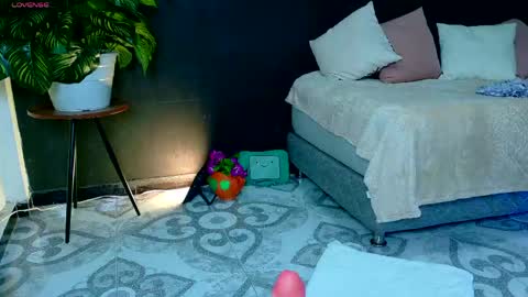 Noah  online show from May 6, 2026, 3:24 am