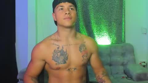 noah_223 online show from November 11, 2025, 1:05 am