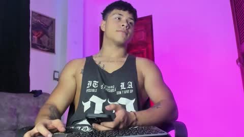 noah_223 online show from February 4, 2026, 12:16 am