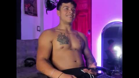 noah_223 online show from April 28, 2026, 4:06 am