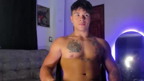 noah_223 online show from May 10, 2026, 1:22 am
