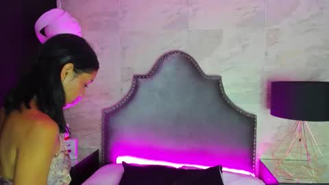 Zoe  online show from April 29, 2026, 3:21 am
