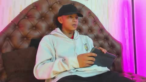 Noah Blake online show from September 23, 2025, 2:36 am