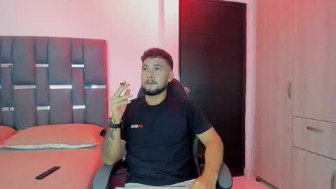 Snapshot of noah_corvelle chatting on November 7, 2025, 11:49 pm NOAH online show from November 7, 2025, 11:49 pm