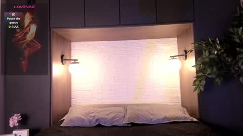 noah_dupont_ online show from October 3, 2025, 9:12 pm