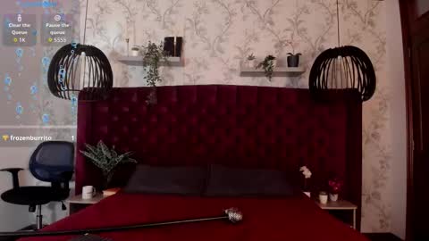 noah_dupont_ online show from November 12, 2025, 11:43 am