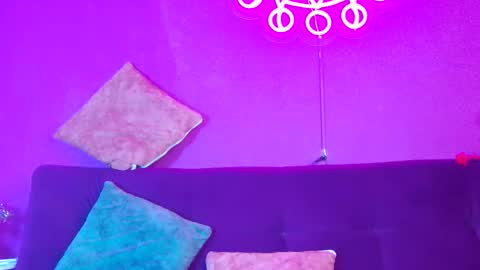 Snapshot of noah_greenhart chatting on February 20, 2026, 9:37 pm Noah online show from February 20, 2026, 9:37 pm