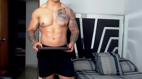 Snapshot of noah_harris01 chatting on December 2, 2024, 11:01 am Noah Harris01 online show from December 2, 2024, 11:01 am