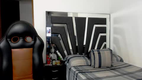 Snapshot of noah_harris01 chatting on October 23, 2025, 11:57 pm Noah Harris01 online show from October 23, 2025, 11:57 pm