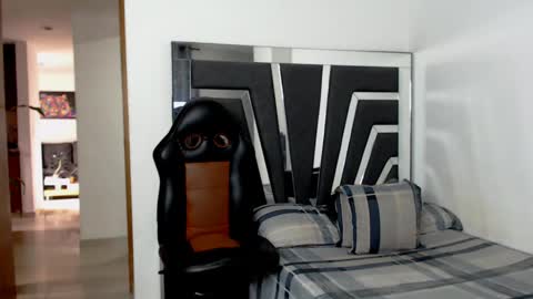 Snapshot of noah_harris01 chatting on October 24, 2025, 12:01 pm Noah Harris01 online show from October 24, 2025, 12:01 pm