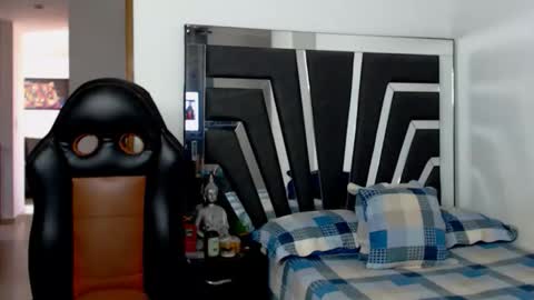 Snapshot of noah_harris01 chatting on May 31, 2026, 1:51 pm Noah Harris01 online show from May 31, 2026, 1:51 pm