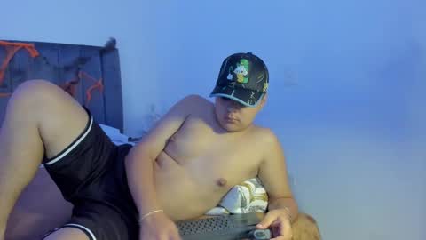 Snapshot of noah_jayden chatting on October 30, 2025, 7:36 pm Noah Jayden online show from October 30, 2025, 7:36 pm