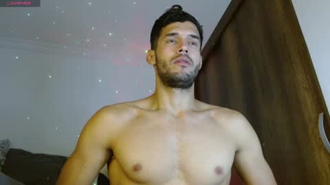 Snapshot of noah_jhonsonn chatting on December 17, 2024, 11:28 am Noah online show from December 17, 2024, 11:28 am