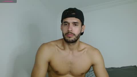 Snapshot of noah_jhonsonn chatting on January 30, 2025, 10:40 am Noah online show from January 30, 2025, 10:40 am