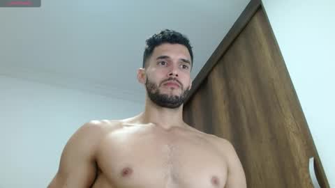 Snapshot of noah_jhonsonn chatting on February 4, 2025, 2:21 pm Noah online show from February 4, 2025, 2:21 pm
