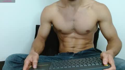 Snapshot of noah_jhonsonn chatting on March 12, 2025, 5:28 pm Noah online show from March 12, 2025, 5:28 pm