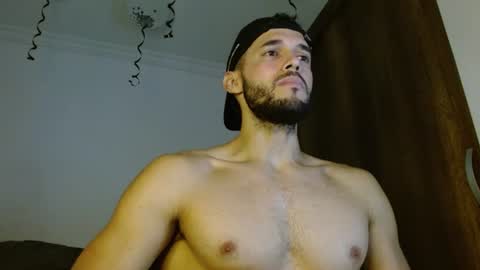 Snapshot of noah_jhonsonn chatting on July 6, 2026, 11:18 am Noah online show from July 6, 2026, 11:18 am
