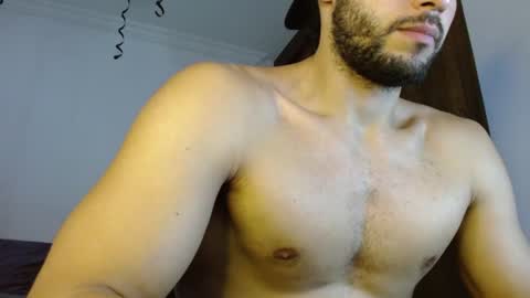 Snapshot of noah_jhonsonn chatting on July 6, 2026, 3:03 pm Noah online show from July 6, 2026, 3:03 pm