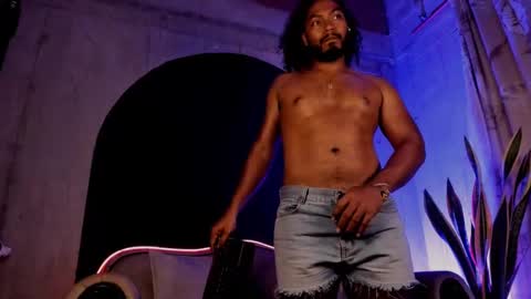 Noah online show from February 18, 2025, 1:10 am