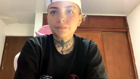 Snapshot of noah_martini chatting on January 22, 2025, 1:10 am noah hehim online show from January 22, 2025, 1:10 am