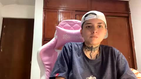 Snapshot of noah_martini chatting on January 28, 2025, 5:11 am noah hehim online show from January 28, 2025, 5:11 am