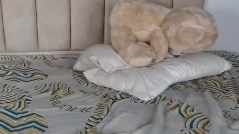 noah_smith01 online show from February 3, 2026, 6:40 am