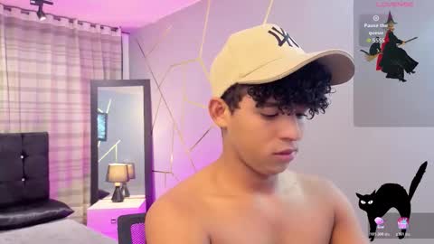 noah_smith04 online show from October 24, 2025, 4:20 am