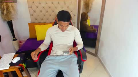 N O AH - S T H O  N E online show from January 16, 2026, 2:59 am