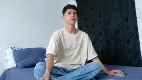 Snapshot of noah_tyler_ chatting on October 28, 2025, 5:48 pm noah tyler online show from October 28, 2025, 5:48 pm