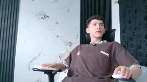 noah tyler  online show from March 7, 2026, 7:11 pm