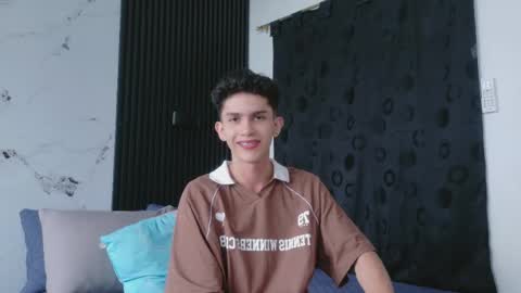 noah tyler  online show from May 22, 2026, 8:14 pm